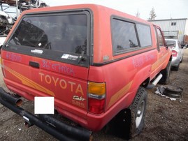1986 T.TRUCK SR5 RED EXTRA CAB 2.4L TURBO AT 4WD Z18010